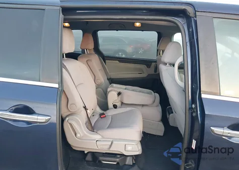 2019 Honda Odyssey Ex z USA, uszkodzony, nr VIN 5FNRL6H58KB011821